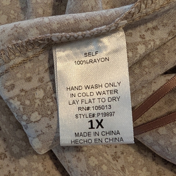 Savanna Jane Embroidered Blouse Size 1X - Picture 7 of 7